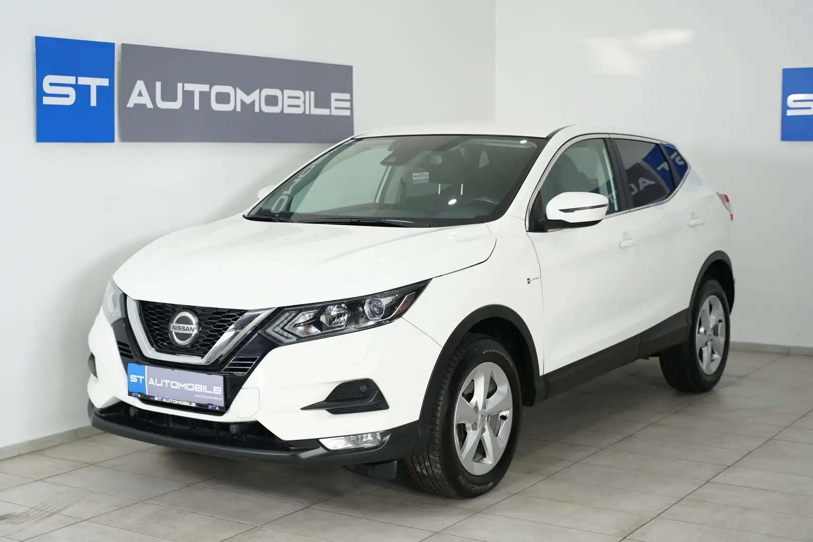 Nissan Qashqai Acenta 4x4 // 1.BESITZ // AHK // NAVI // SHZ // Weiß - 2