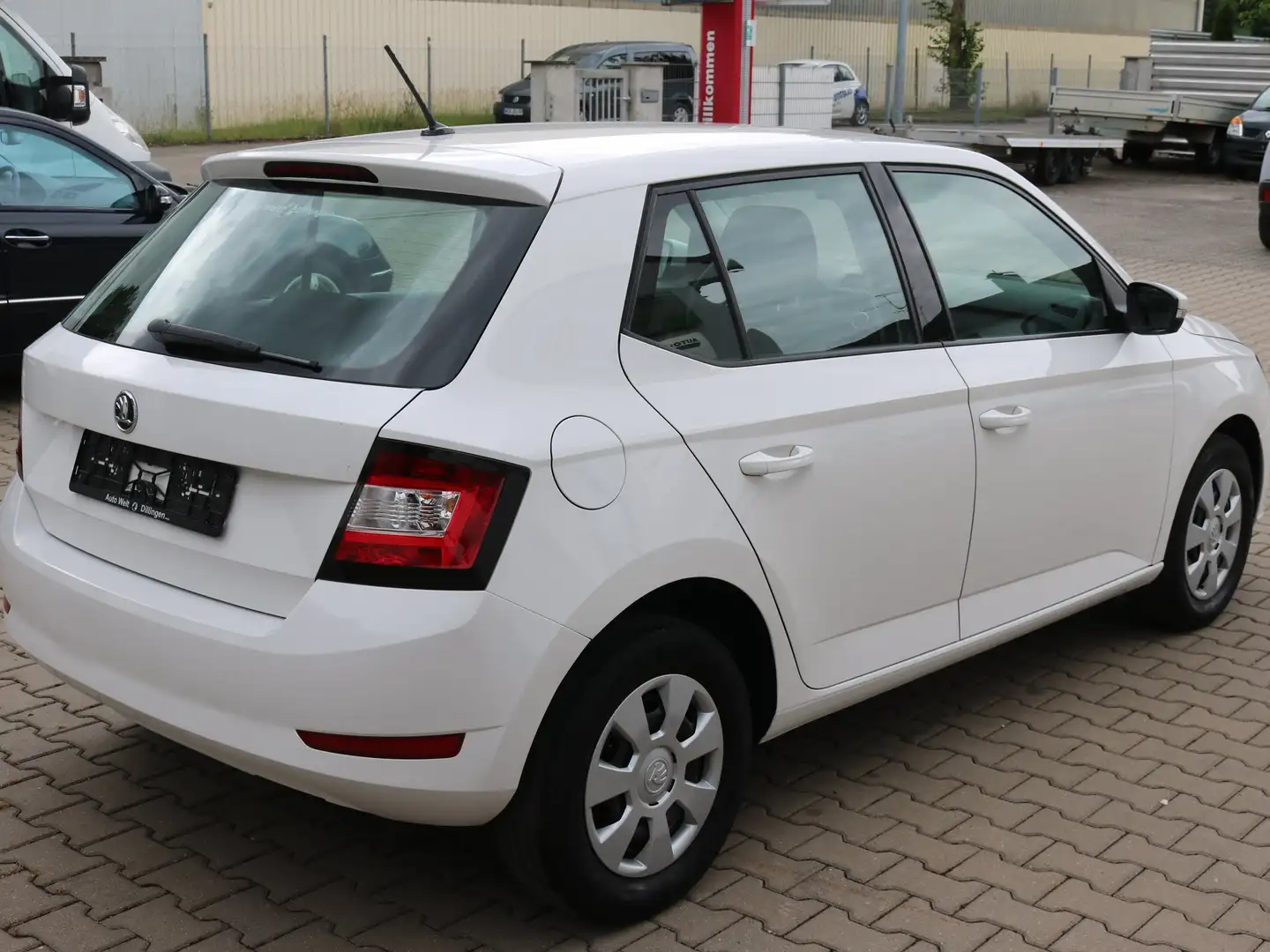 Skoda Fabia Active Weiß - 2