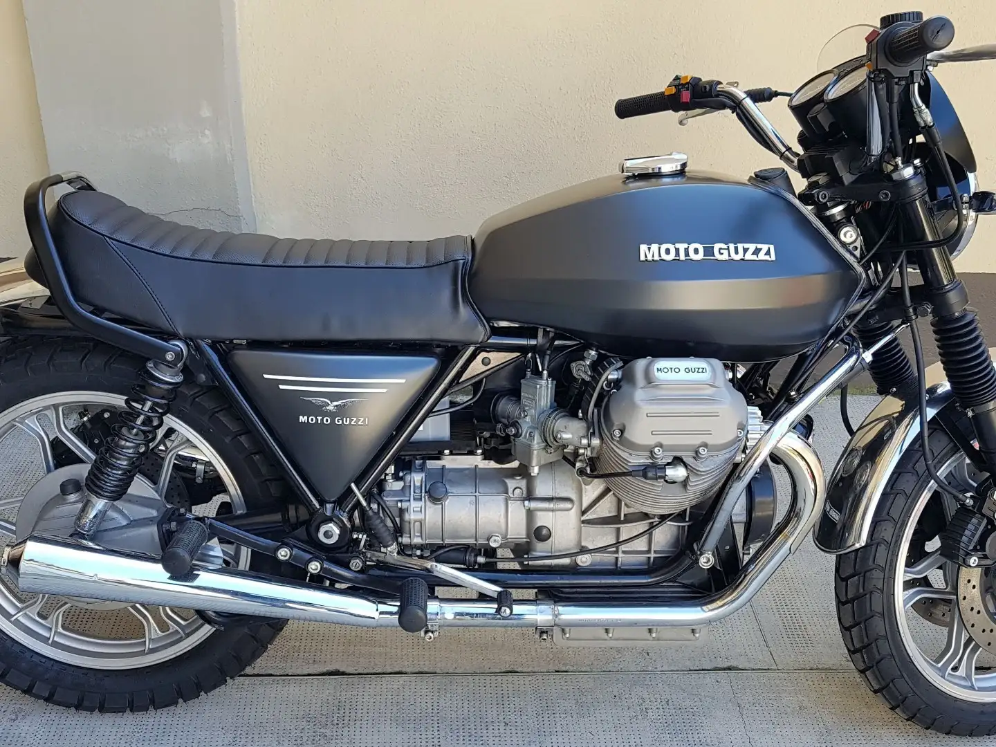 Moto Guzzi 850 T Negru - 2