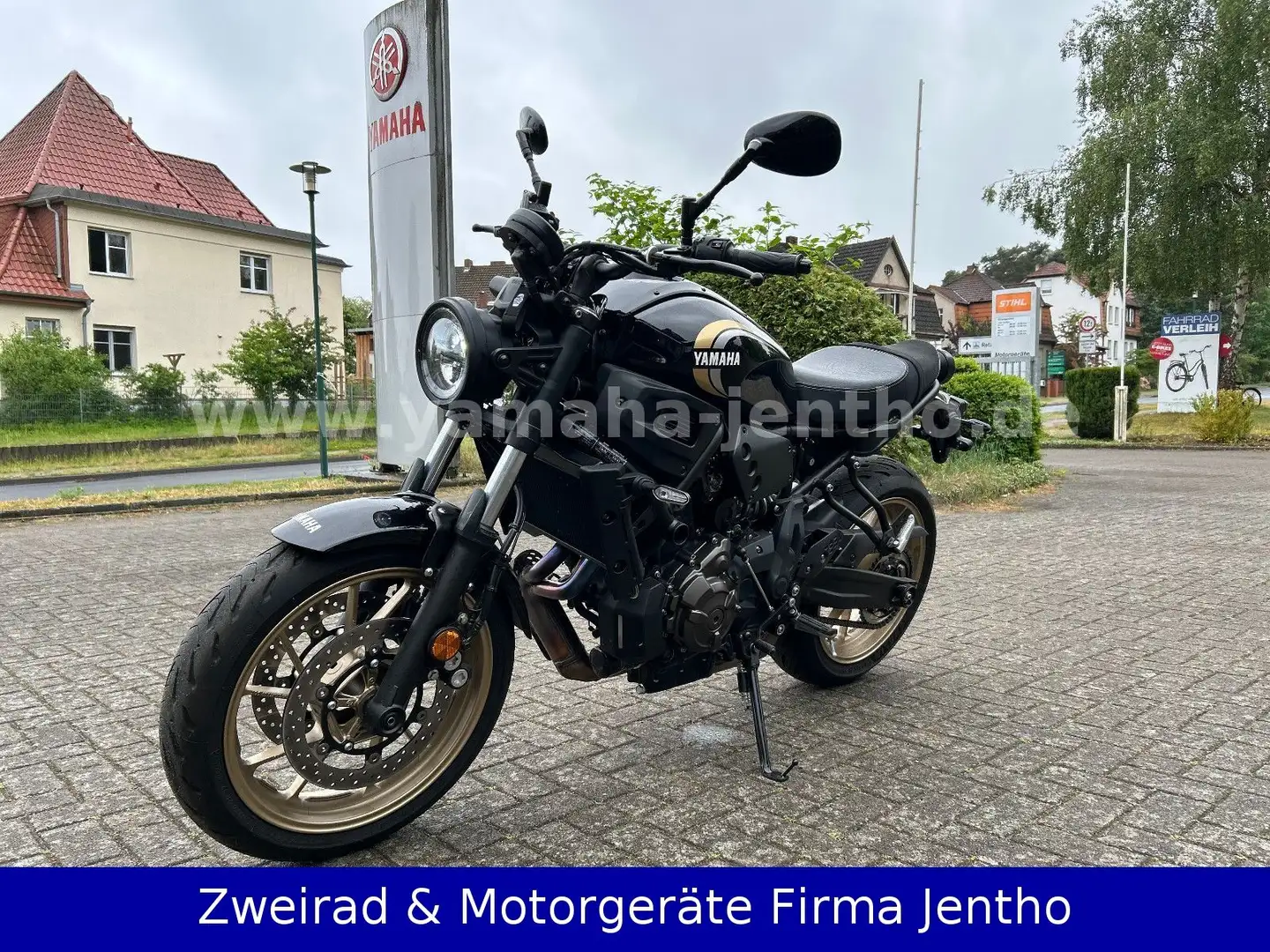 Yamaha XSR 700 Negro - 2