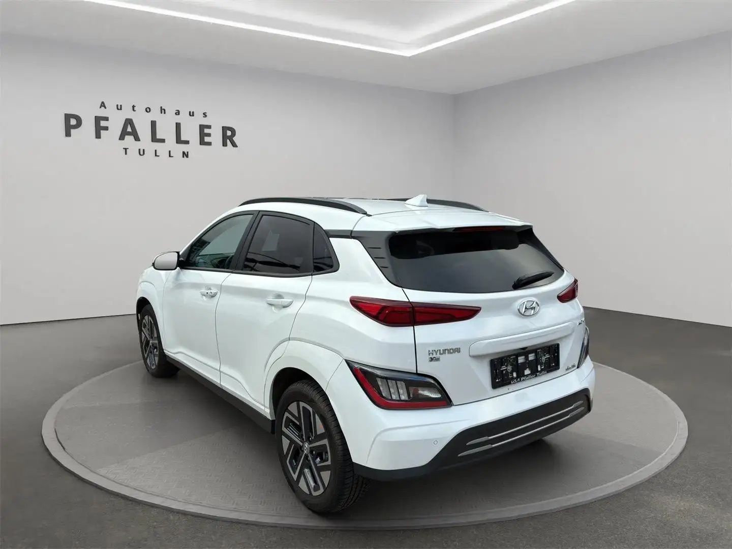 Hyundai KONA Kona Elektro 39kWh Edition 30 Plus Weiß - 2