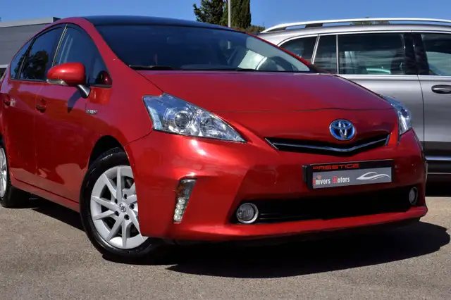 Toyota Prius+ view 8