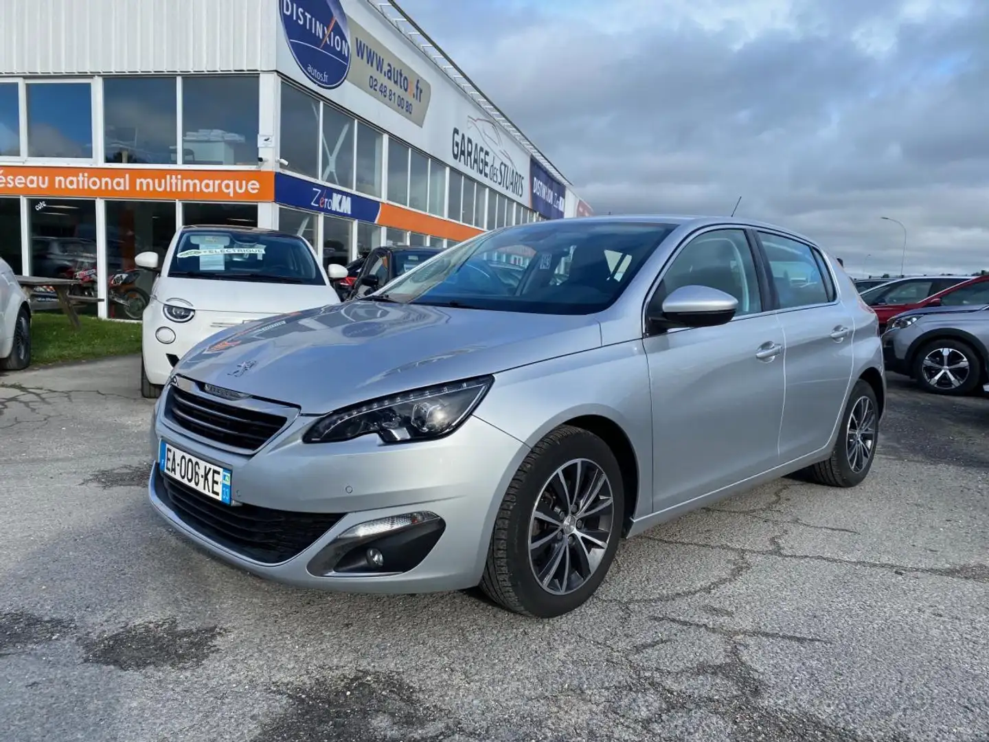 Peugeot 308 1.2i 12V S\u0026S 130 EAT6 ALLURE Gris - 1
