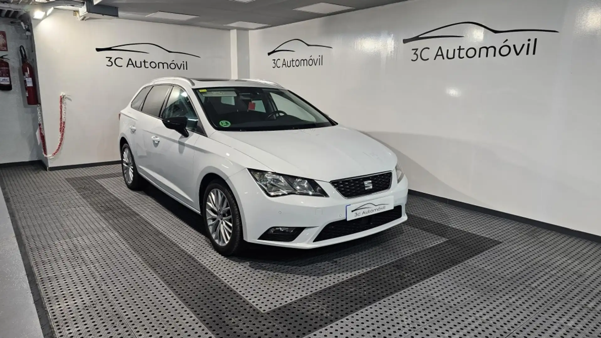 SEAT Leon 1.4 TSI ACT S&S Style DSG7 150 Blanc - 1