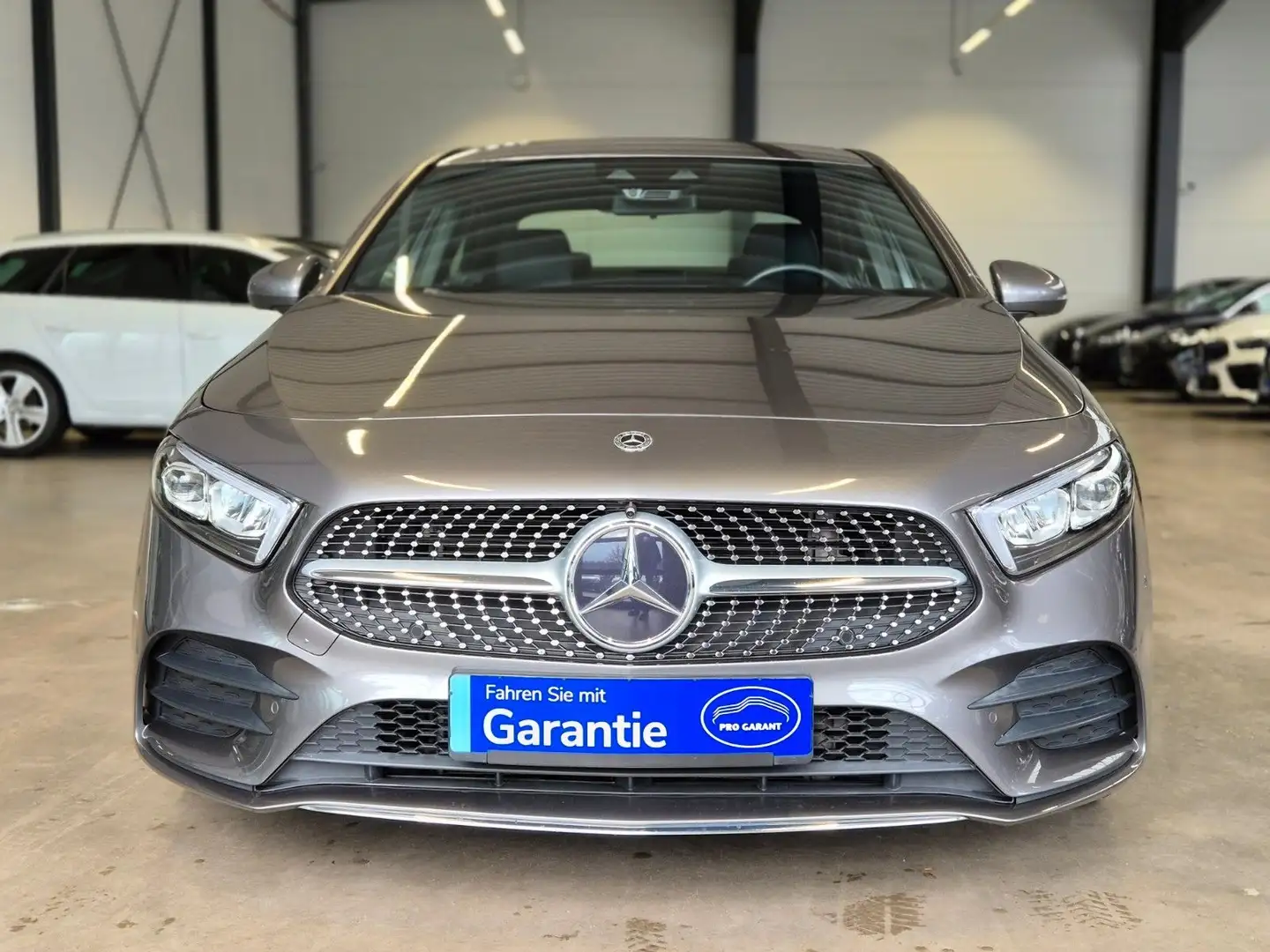 Mercedes-Benz A 200 AMG LIMOUSINE MBUX NAVI SHZ LED AHK Grigio - 2