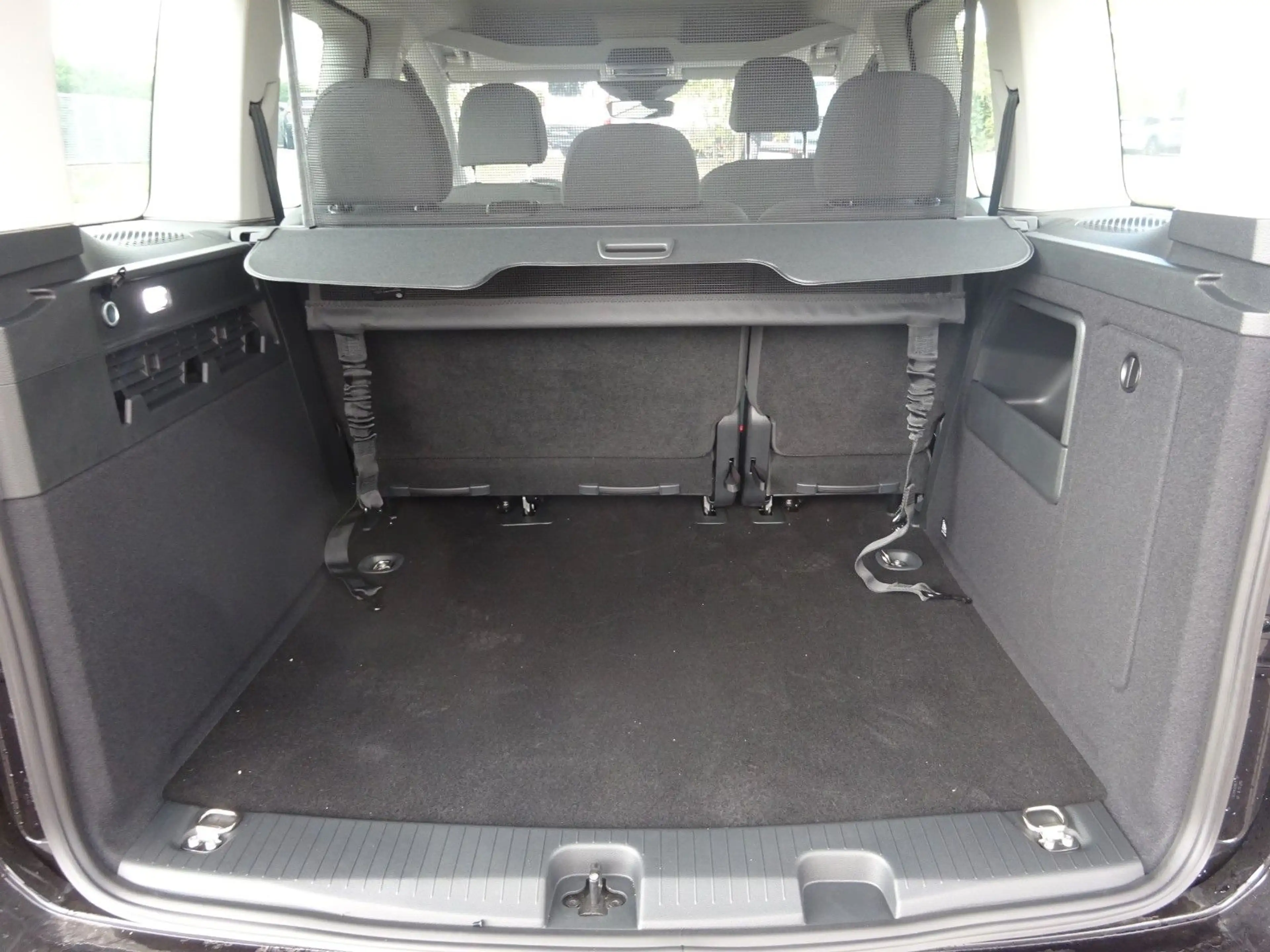 Ford Tourneo Connect L1 Trend Standhz SHZ GRA Navi — photo 6