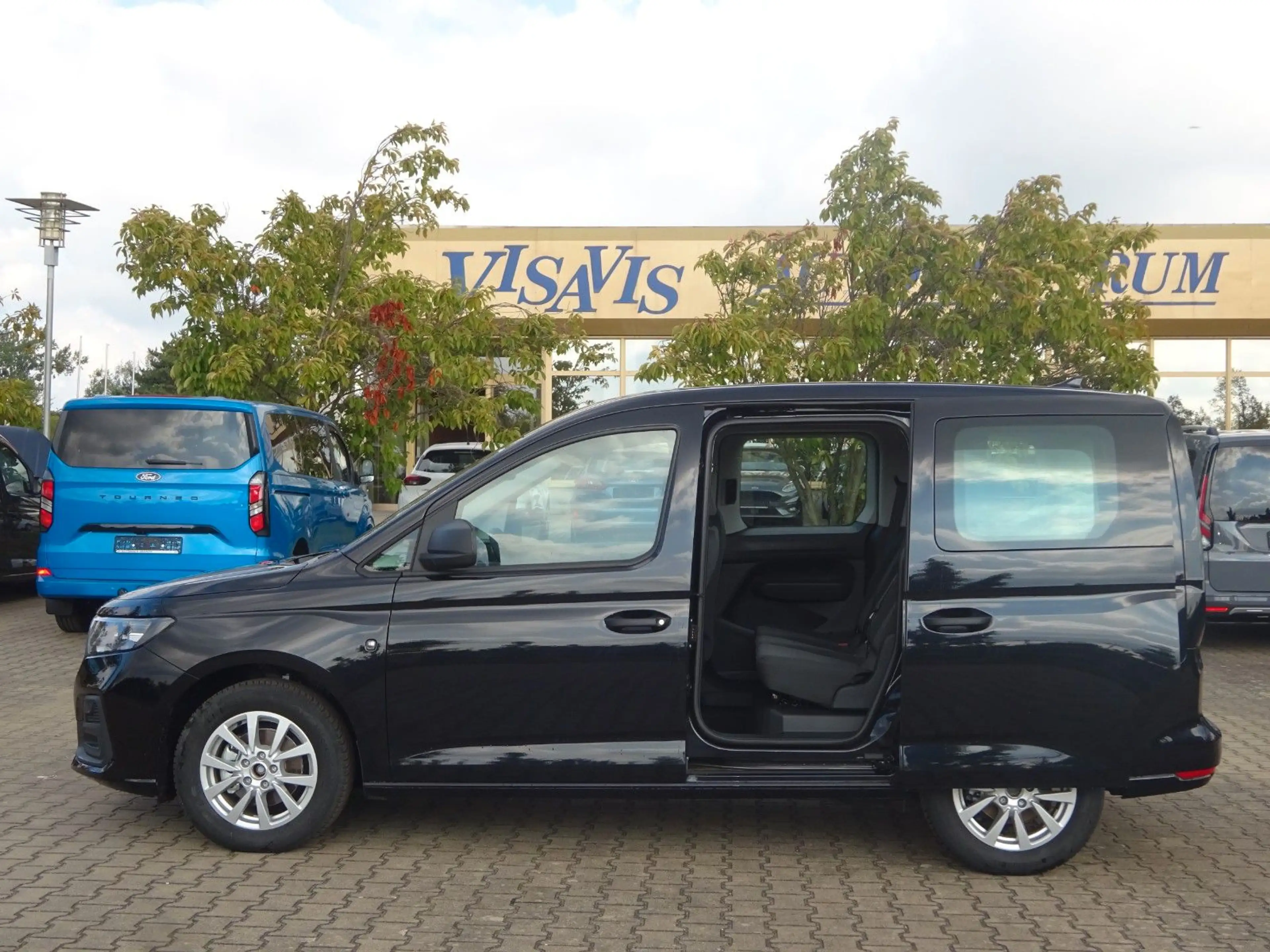 Ford Tourneo Connect L1 Trend Standhz SHZ GRA Navi — photo 3