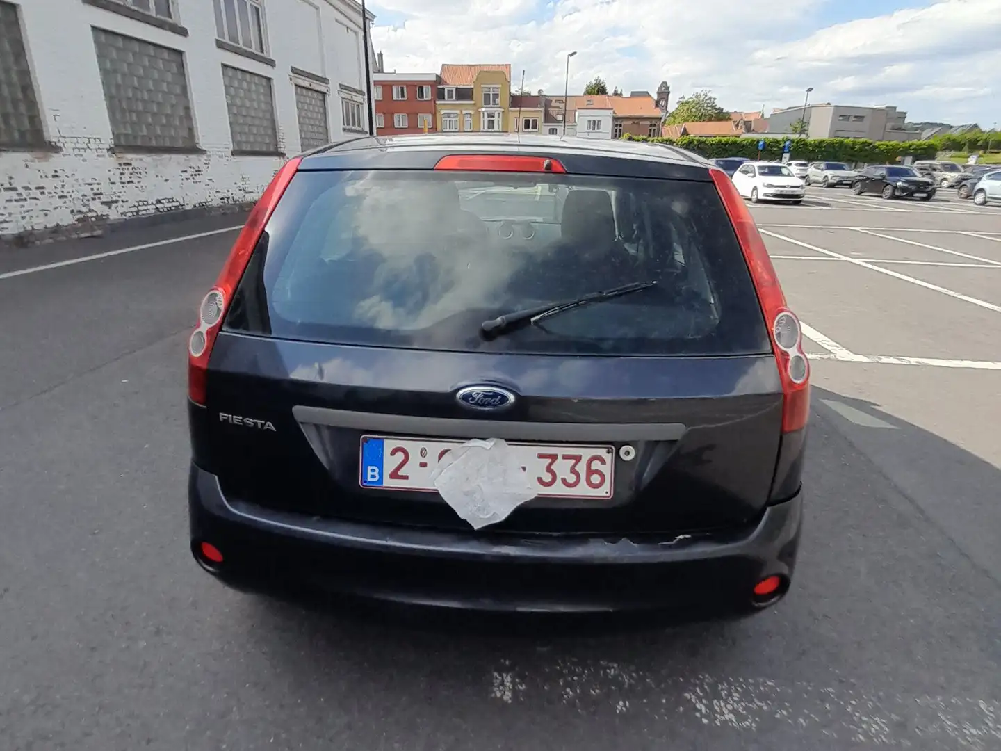 Ford Fiesta 1.3i Classic Gris - 2