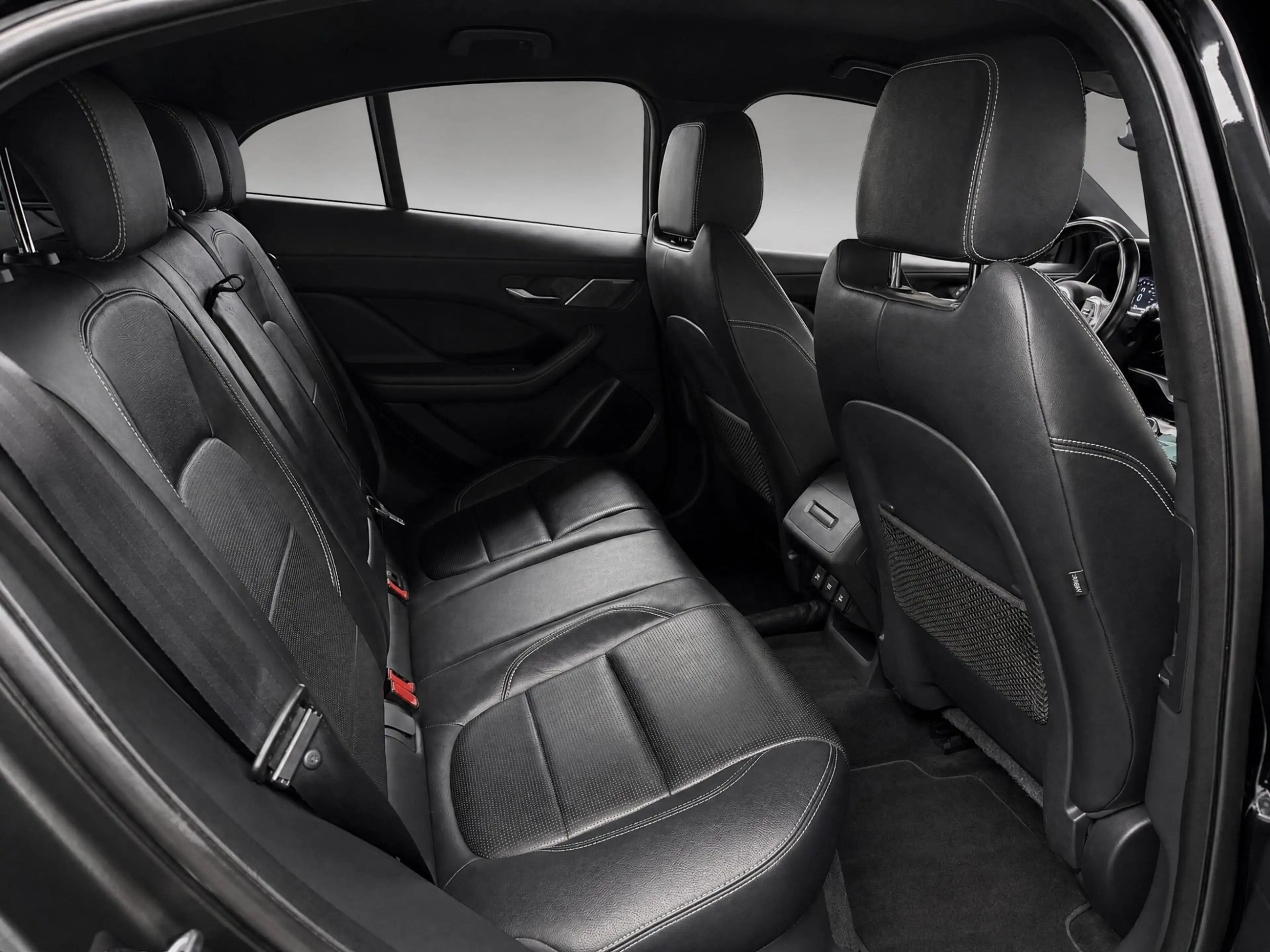 Jaguar I-Pace EV400 HSE 90 kWh — photo 14