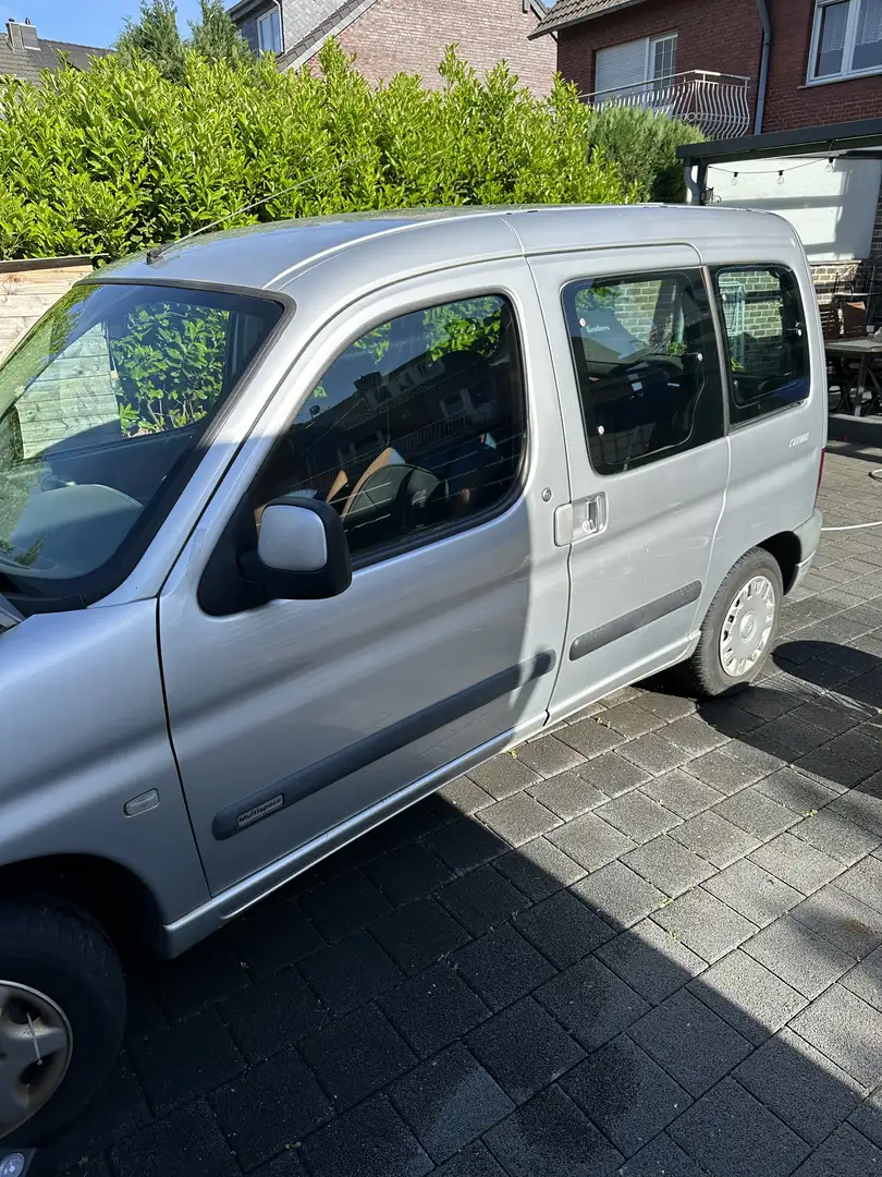 Citroen Berlingo Multispace 2.0 HDi Plateado - 2