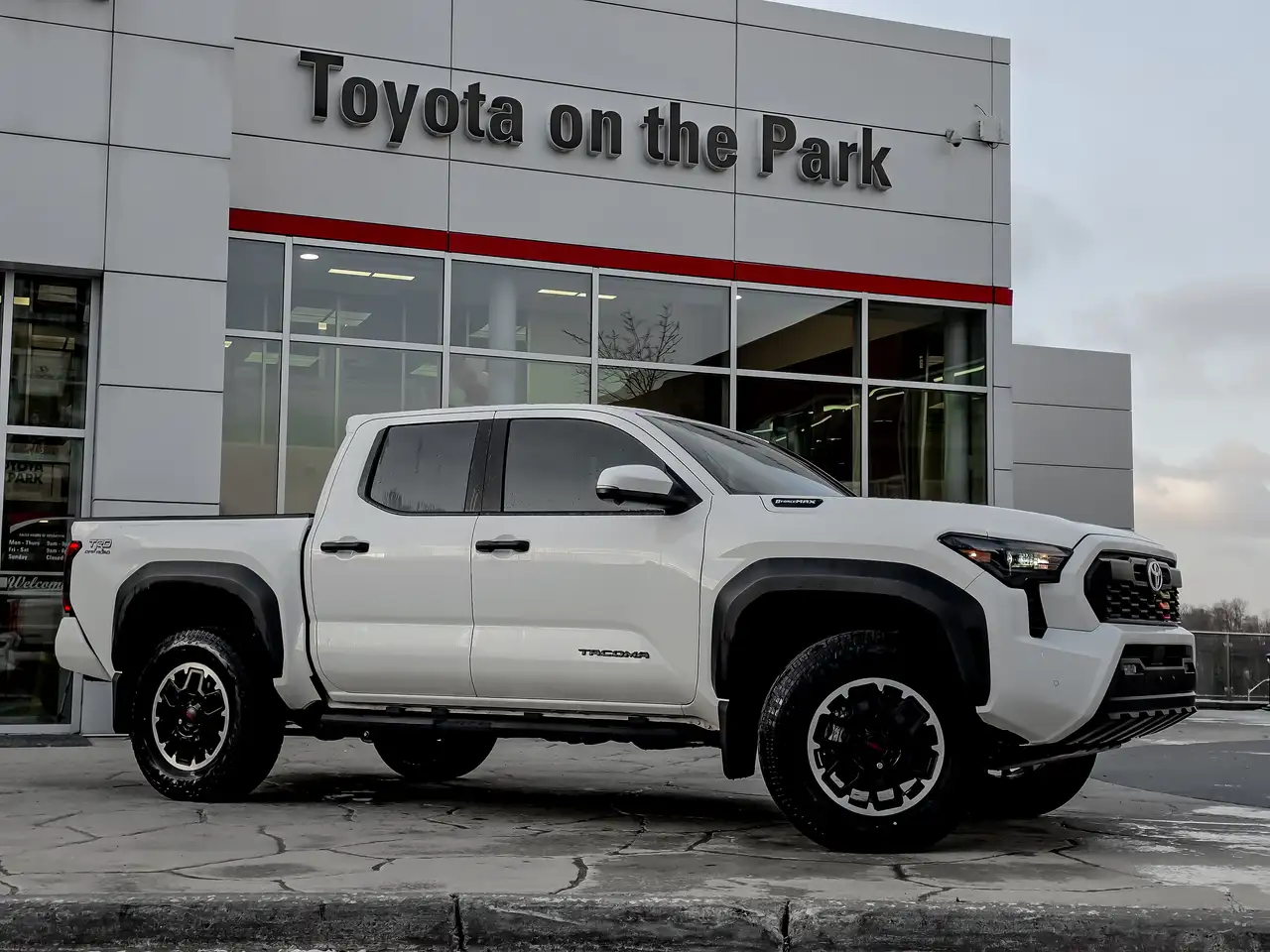 Toyota Tacoma снимка Toyota Tacoma