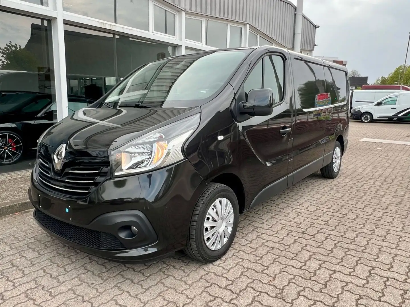 Renault Trafic TRAFIC KASTEN L2H1/KAMERA/TEMPOMAT/NAVI/TÜV+SERV Schwarz - 2