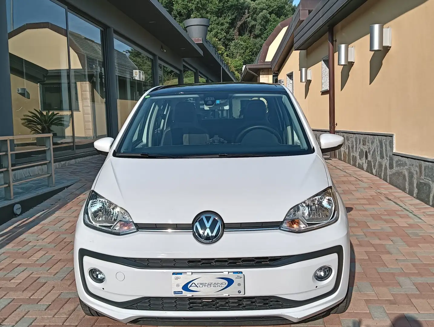 Volkswagen up! up! 3p 2017 3p 1.0 High 75cv Blanc - 1