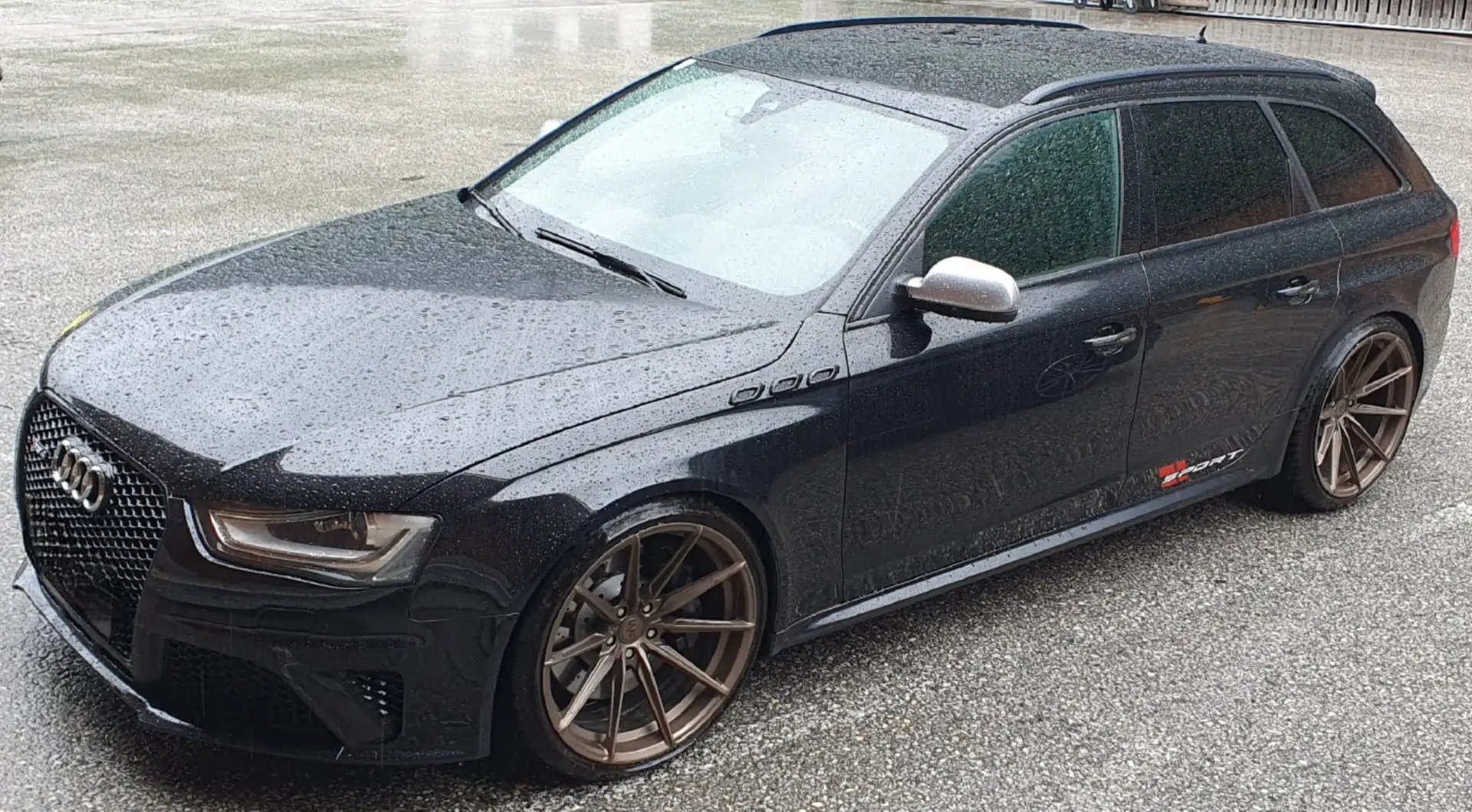Audi RS4 Avant S tronic - 1