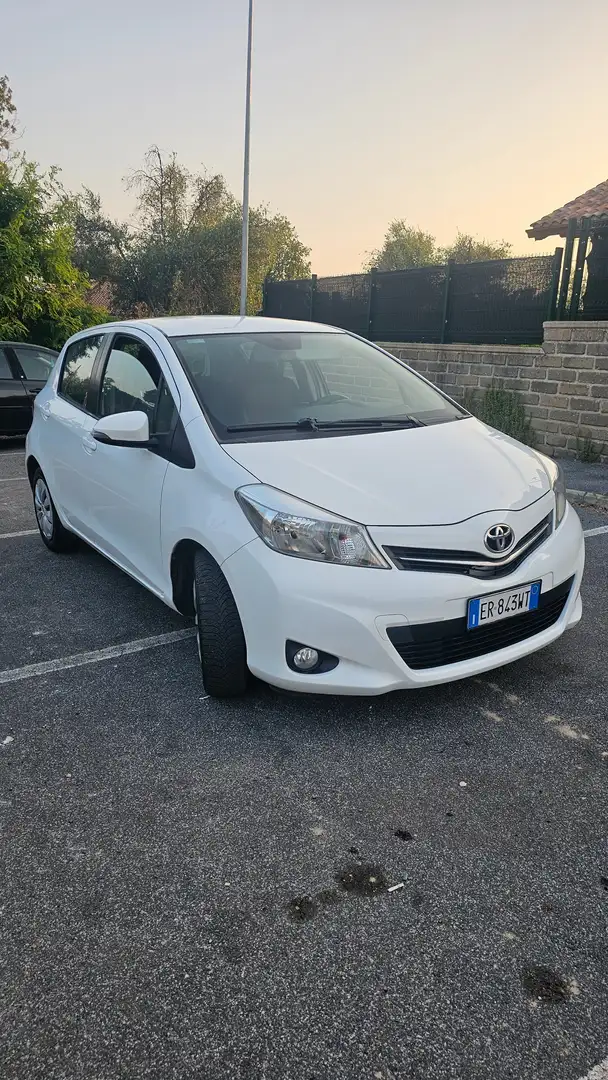 Toyota Yaris Yaris 5p 1.0 Lounge Bianco - 1