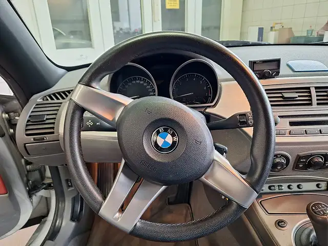 BMW Z4 view 14