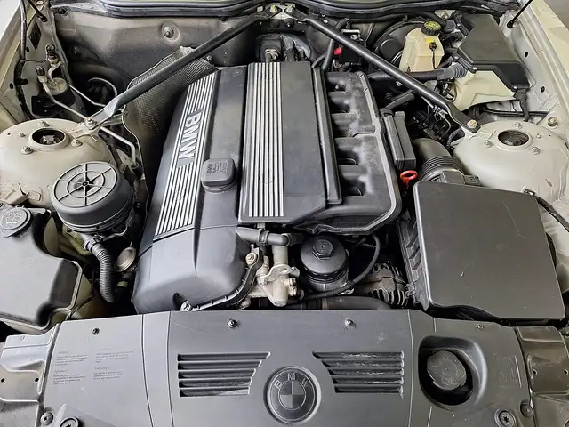 BMW Z4 view 4