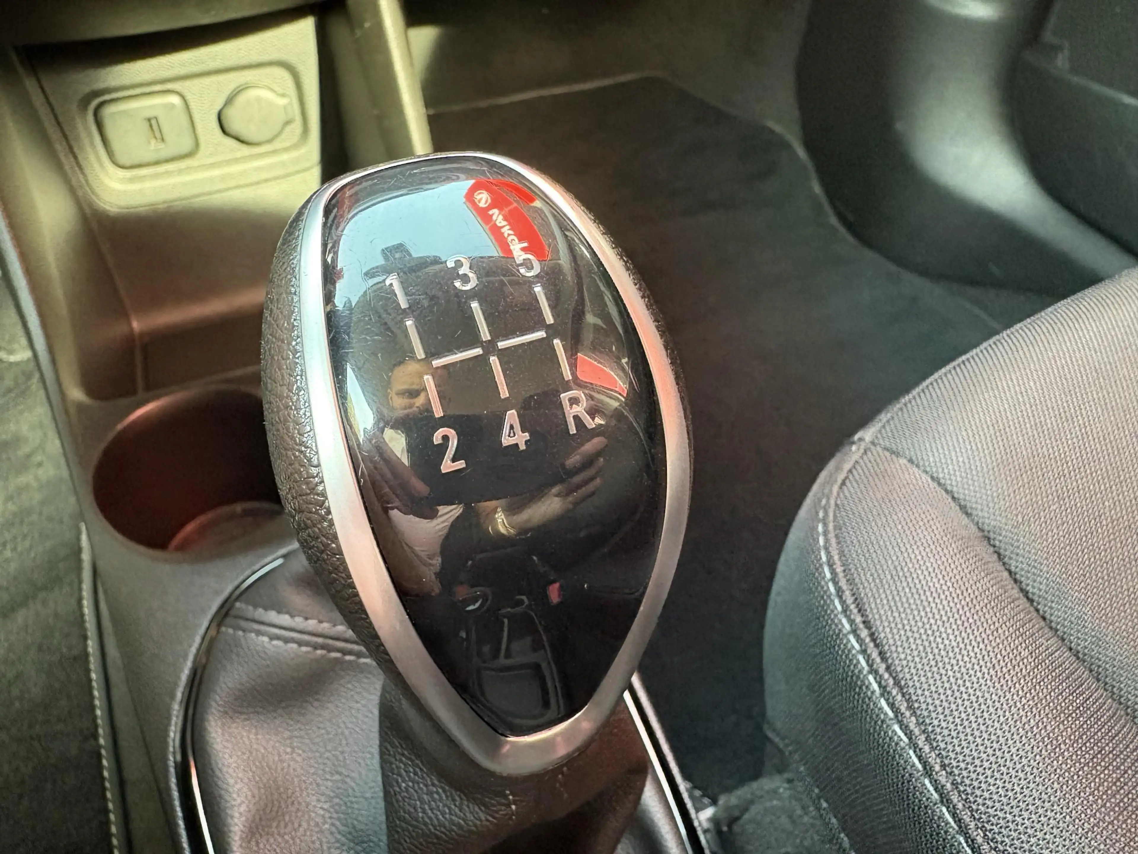 Opel Karl 1.0 ecoFLEX Edition — photo 27