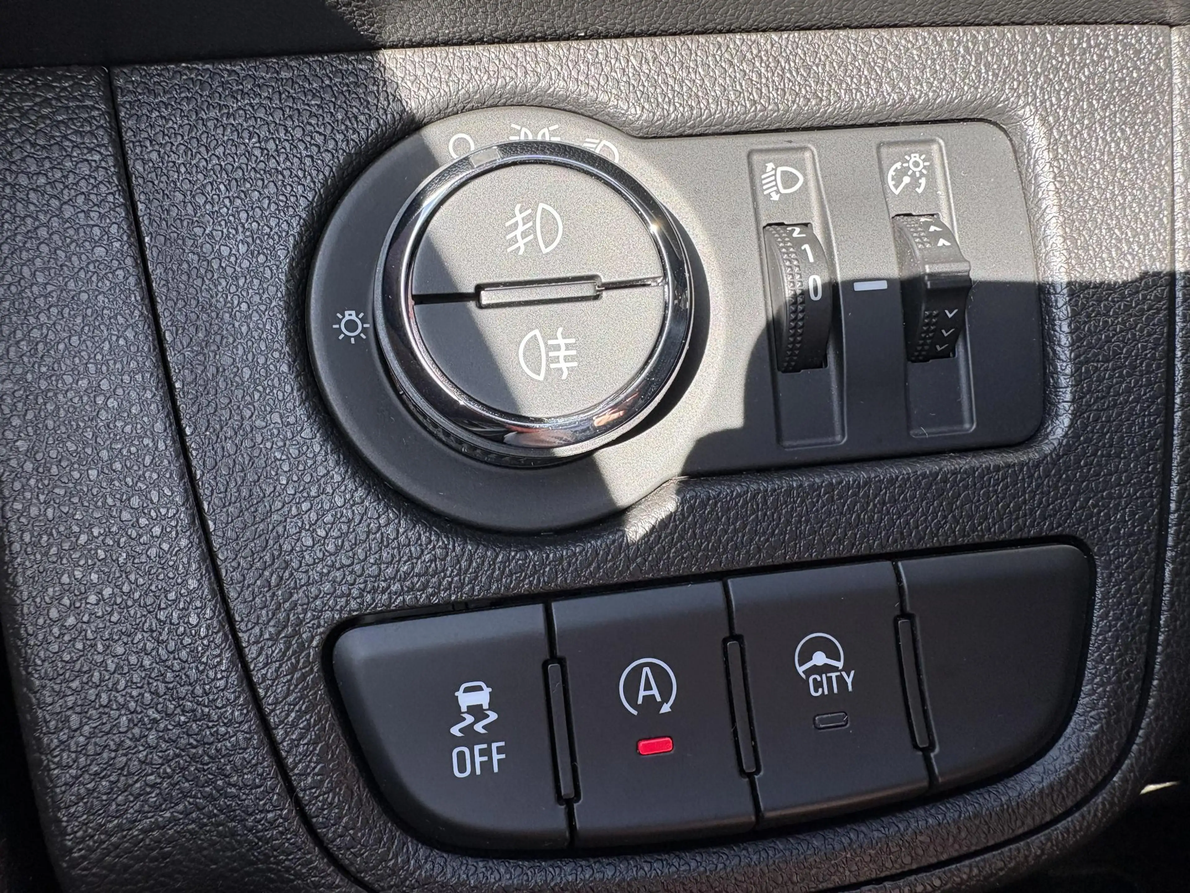 Opel Karl 1.0 ecoFLEX Edition — photo 23