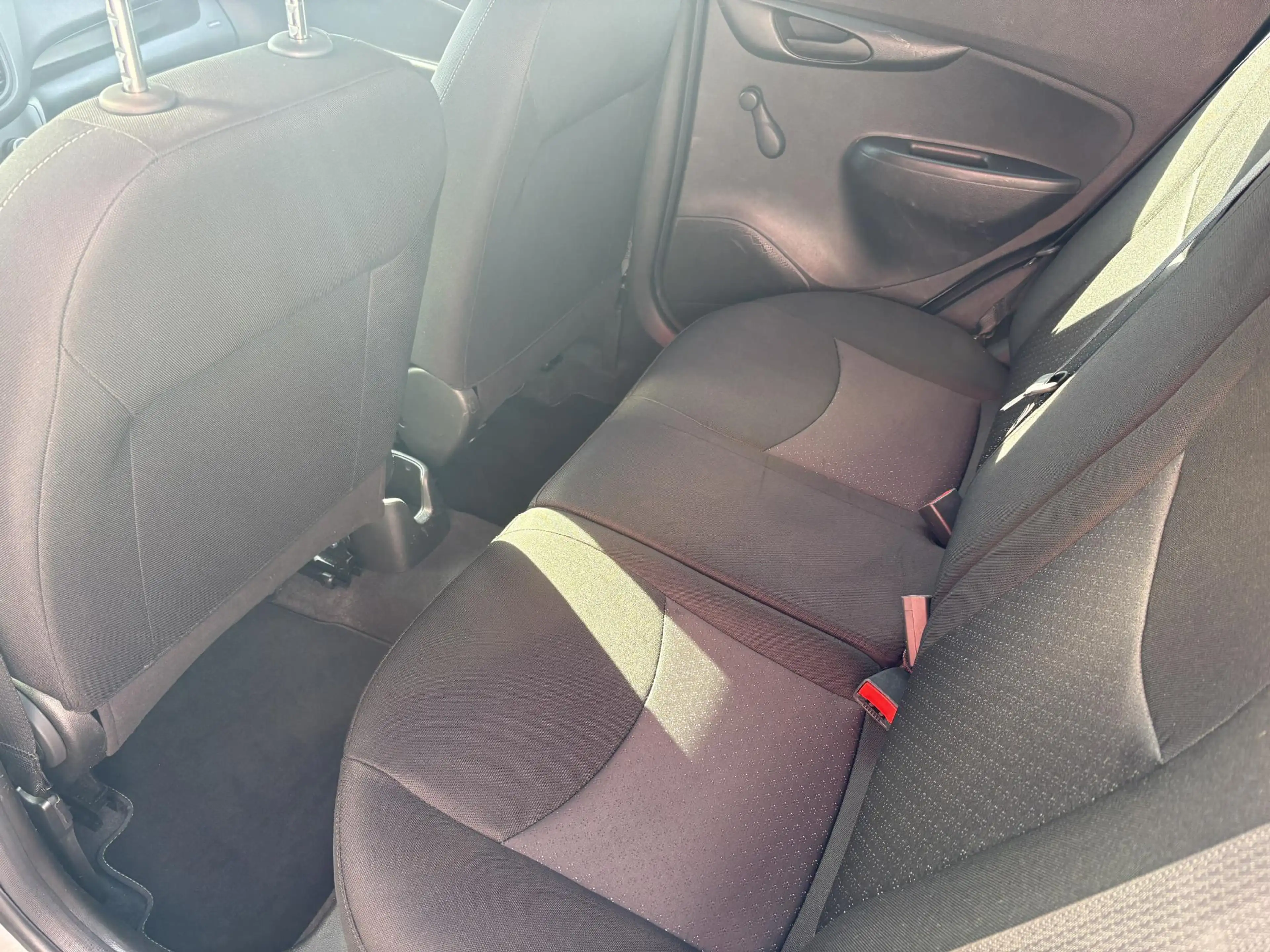 Opel Karl 1.0 ecoFLEX Edition — photo 15