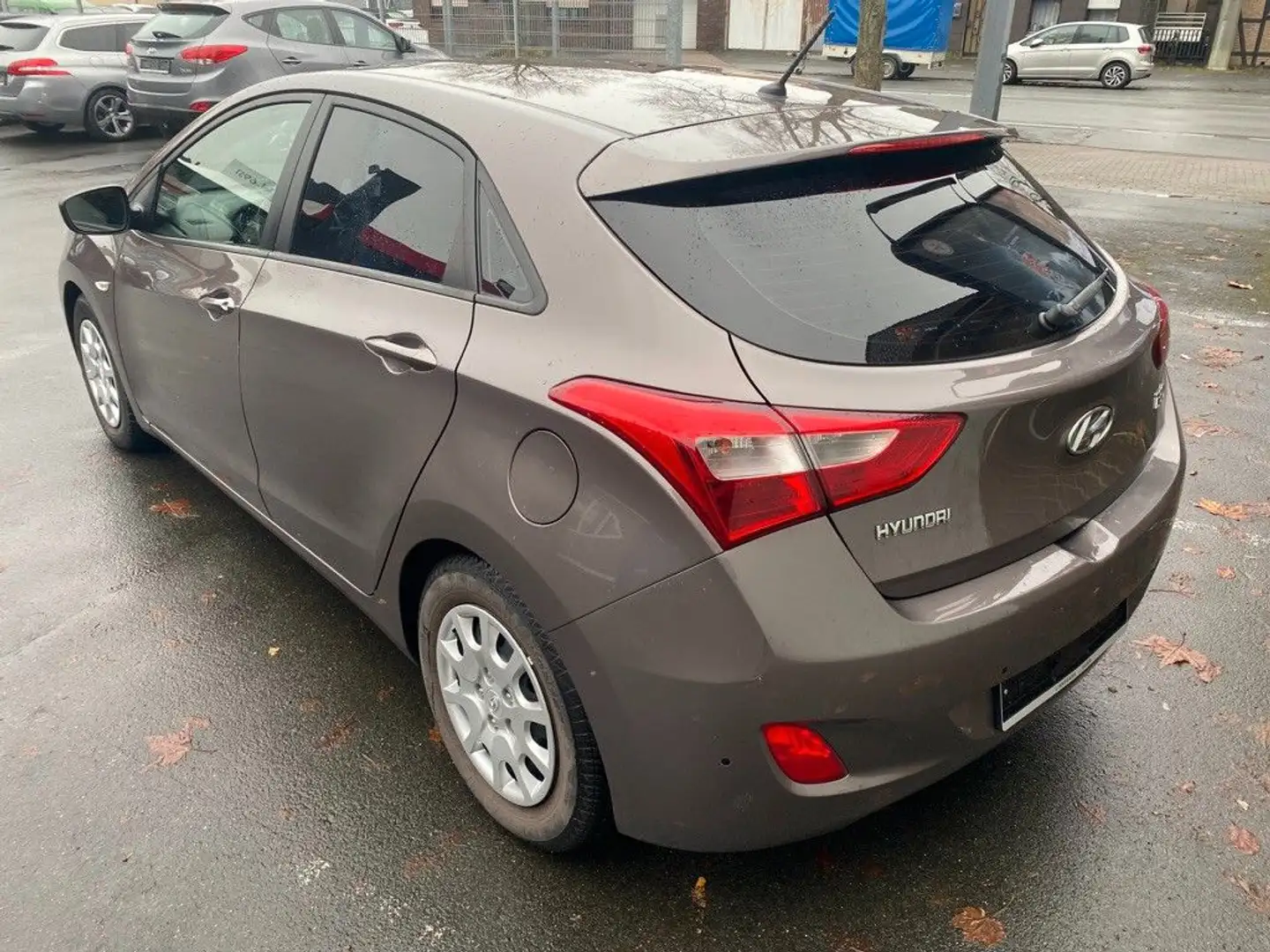 Hyundai i30 1.4 Classic Brun - 2