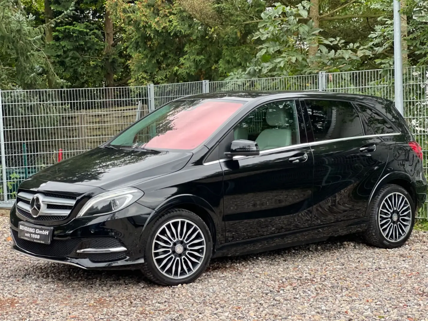 Mercedes-Benz B Electric Drive RANGE-PLUS*SHZ*LEDER*URBAN* Zwart - 1