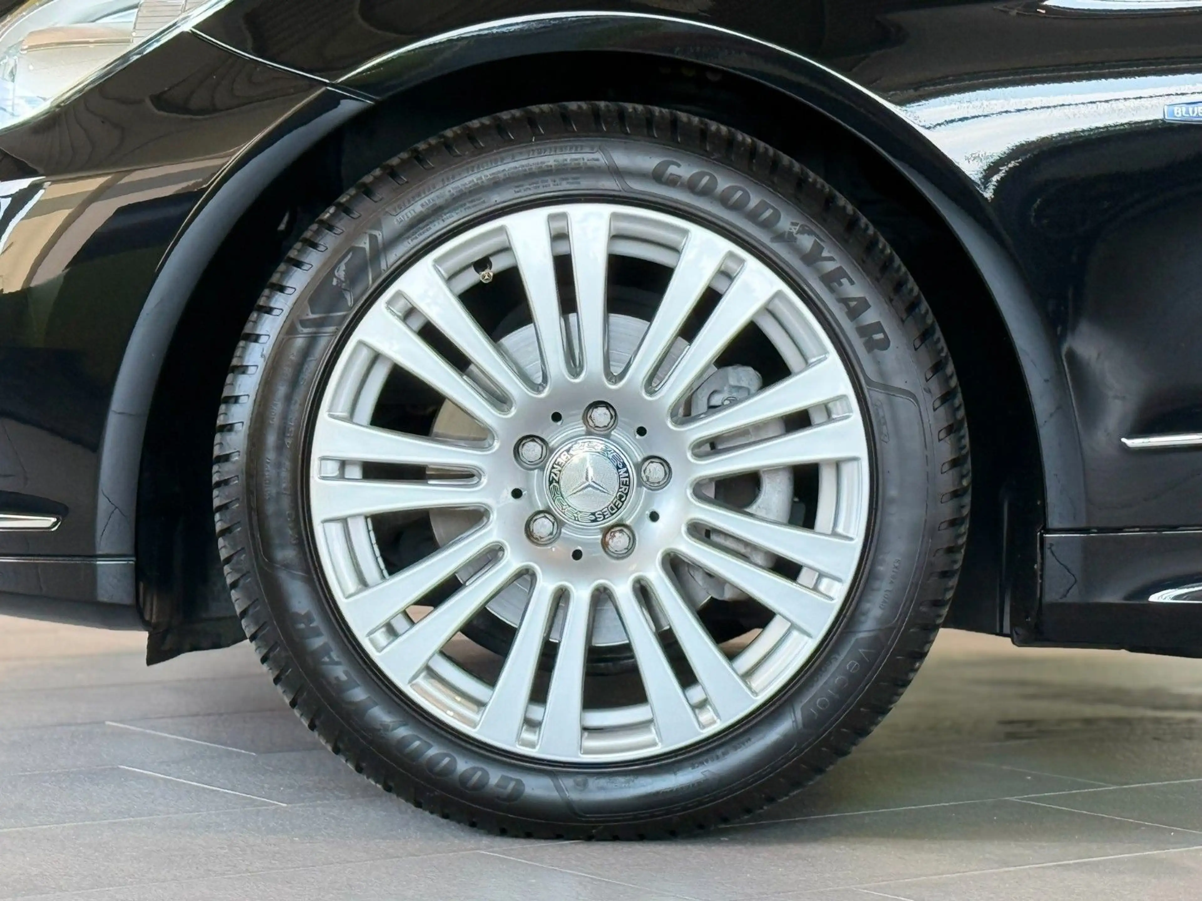Mercedes-Benz E 250 Cabrio CGI TOP-Zustand*Navi*Leder*PDC* — photo 2
