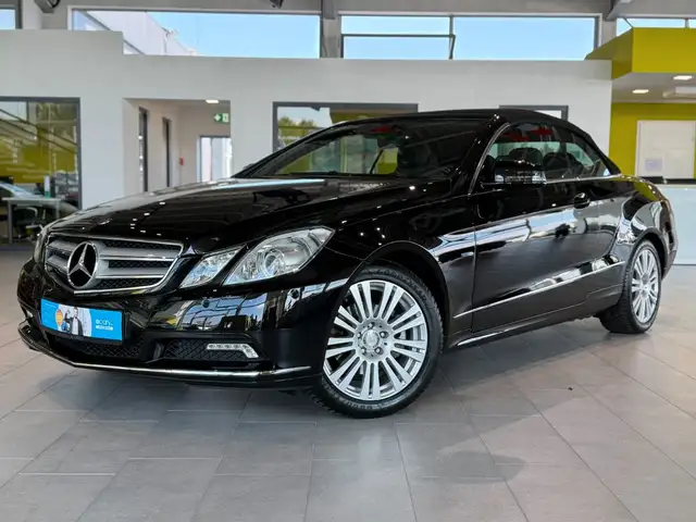 Mercedes-Benz E 250 Cabrio CGI TOP-Zustand*Navi*Leder*PDC*