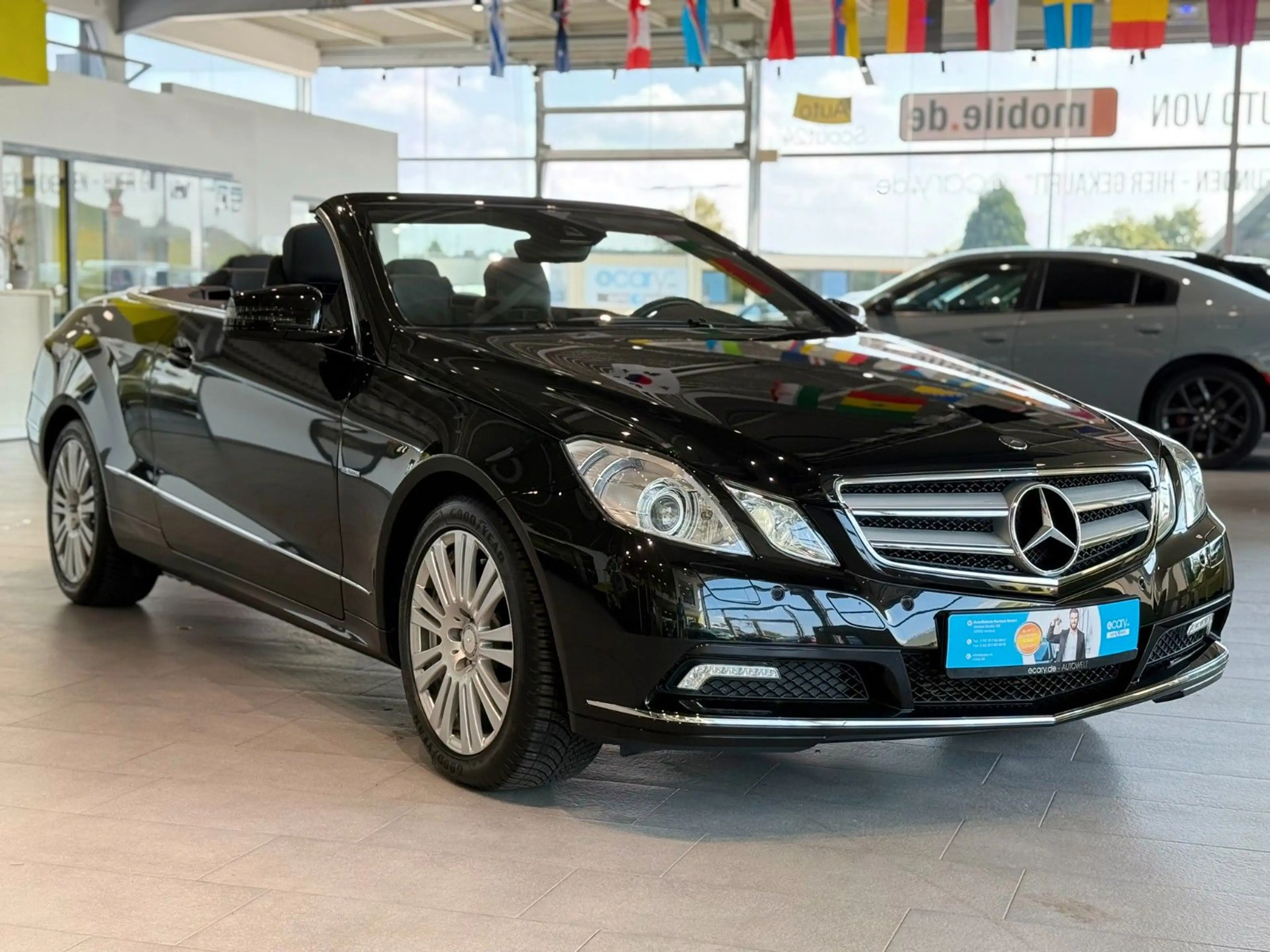 Mercedes-Benz E 250 Cabrio CGI TOP-Zustand*Navi*Leder*PDC* — photo 9