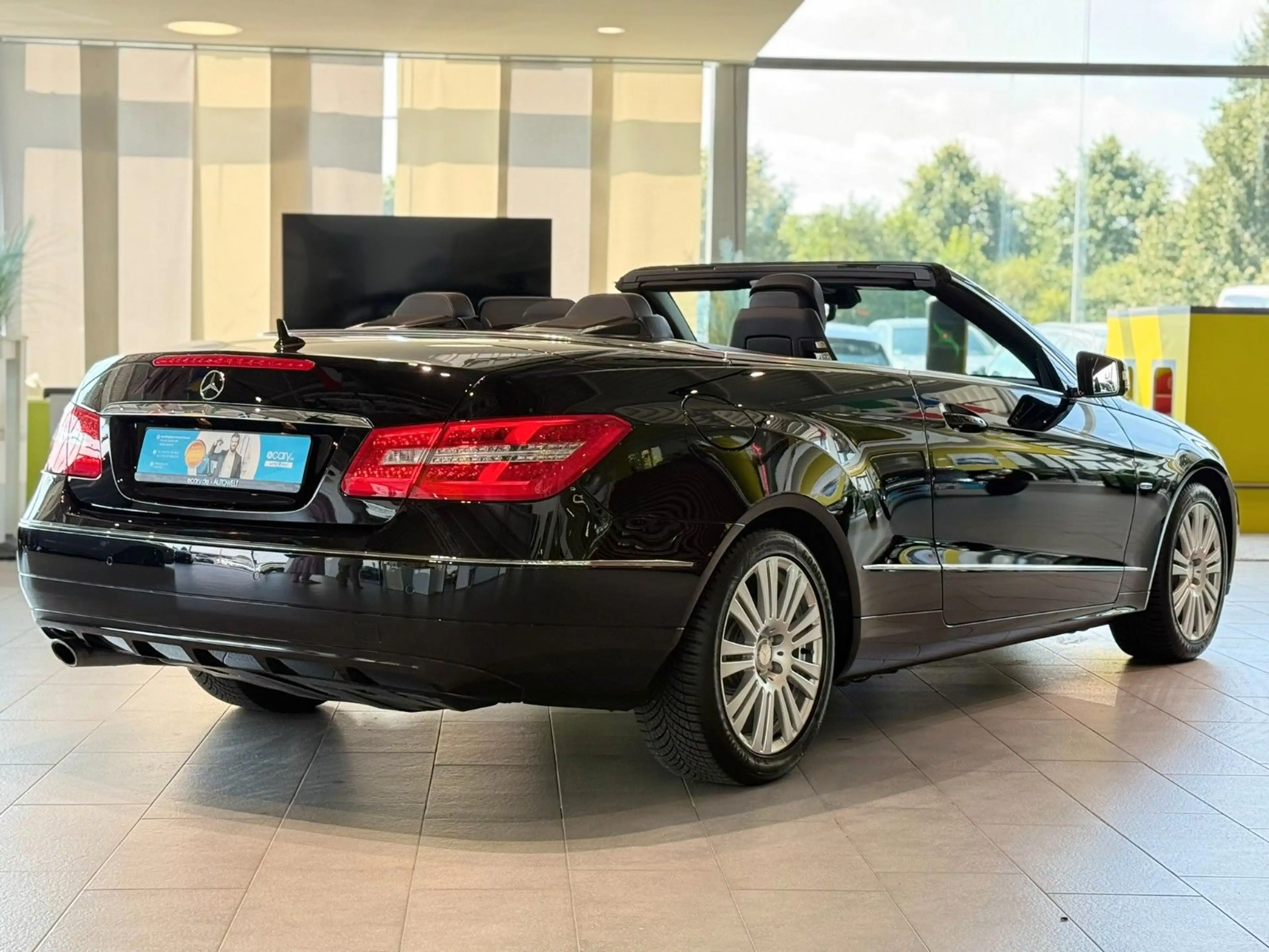 Mercedes-Benz E 250 Cabrio CGI TOP-Zustand*Navi*Leder*PDC* — photo 7