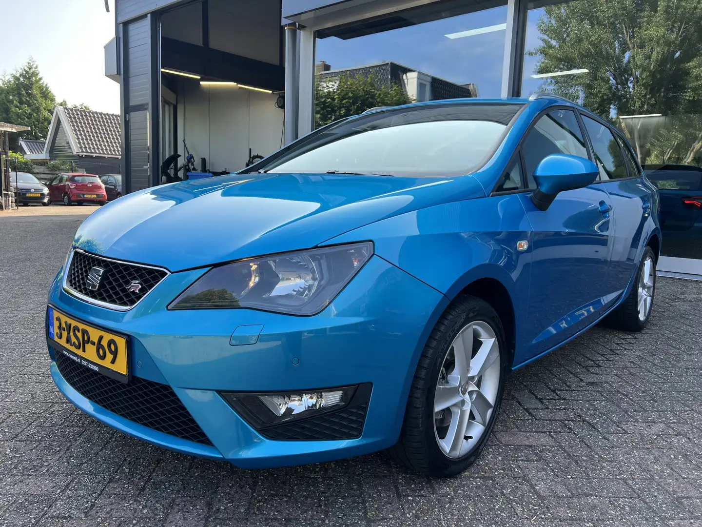 SEAT Ibiza ST 1.4 TSI FR Cruise, Parkeersensoren, Parrot. Bleu - 2