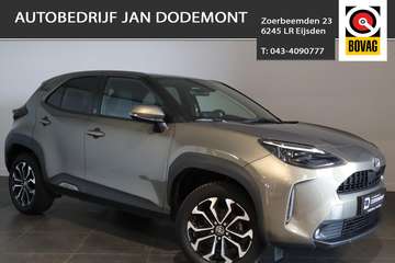 1.5 VVT-I Hybrid 116pk CVT Dynamic ,camara,navigat