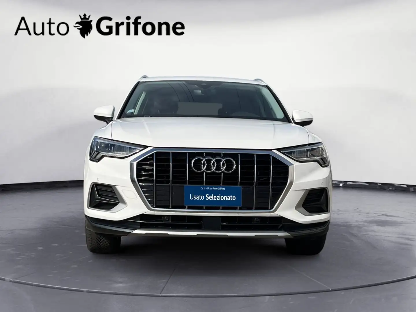Audi Q3 35 TFSI S tronic Business Blanc - 2