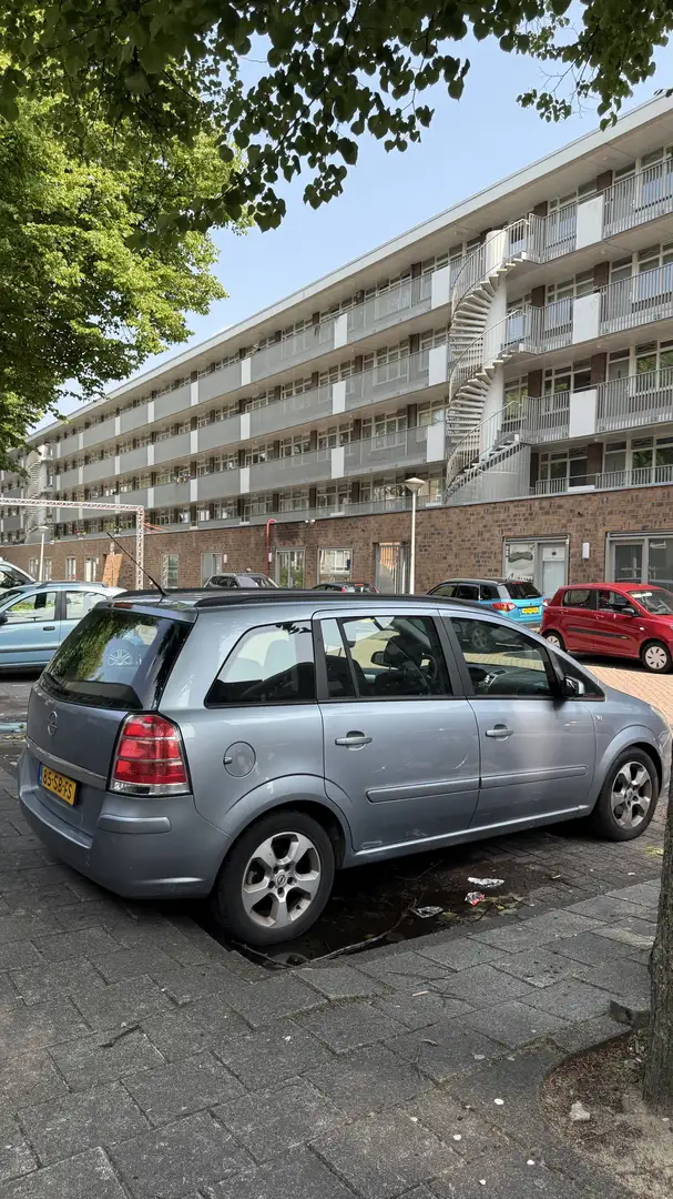 Opel Zafira 1.6 Enjoy (heel mooie auto met goede onderhoud Grijs - 2