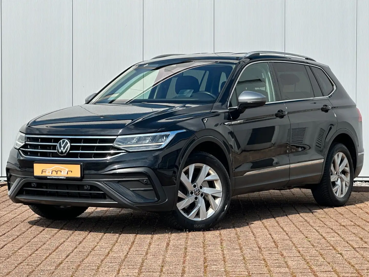 Volkswagen Tiguan Allspace "Life"2.0 TDI 4M 7-SITZER AHK ACC Negro - 1