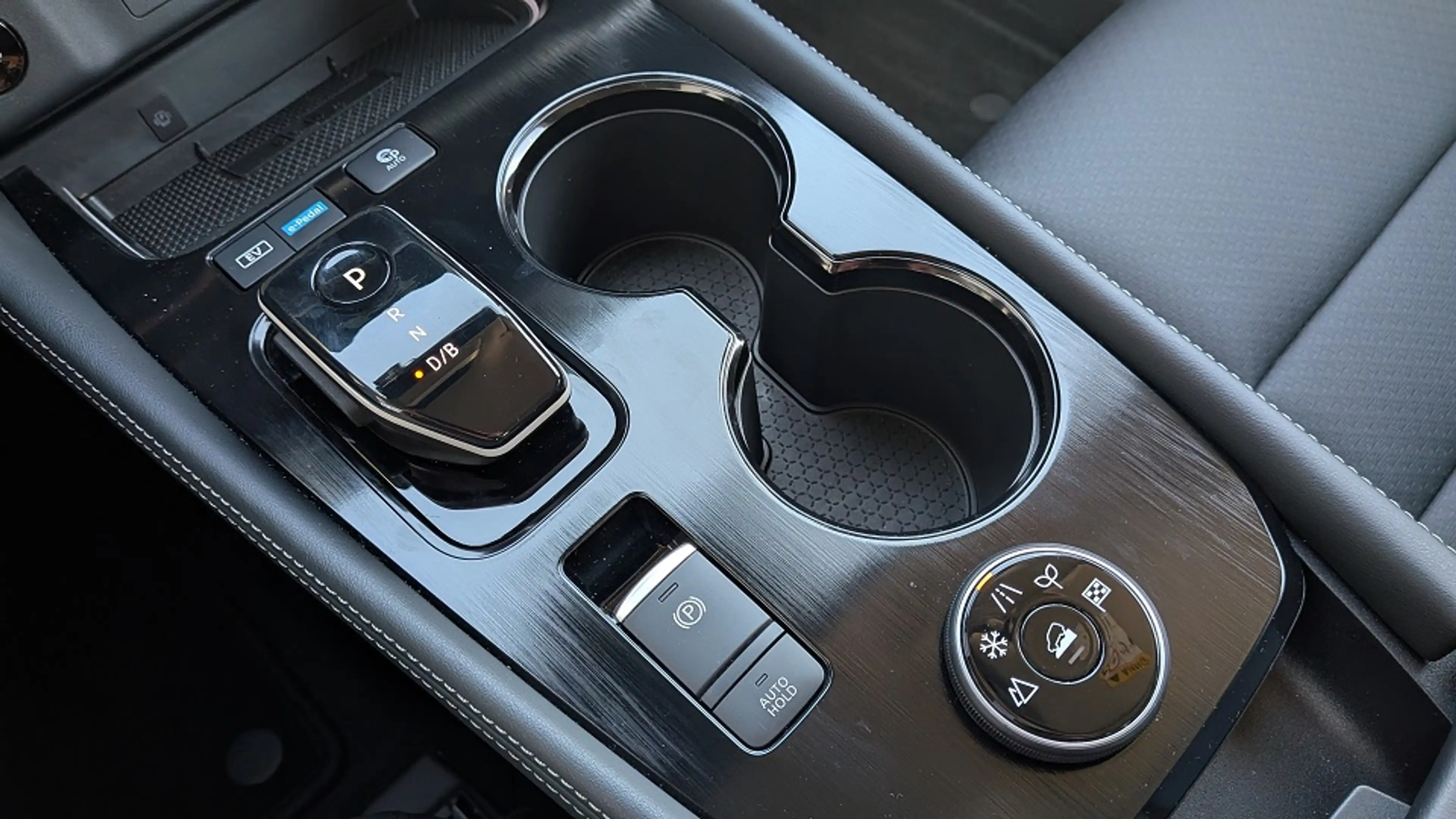 Nissan X-Trail X-Trail e-Power 1.5 VC-T e-POWER e-4ORCE Tekna — photo 14