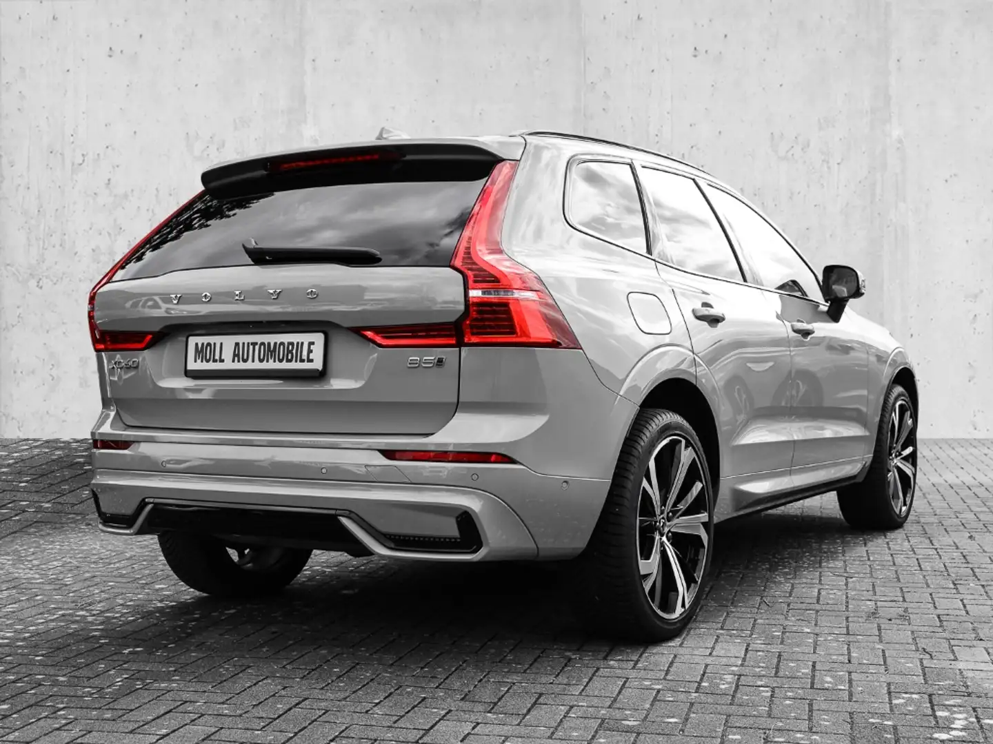 Volvo XC60 Ultimate Dark AWD B5 Benzin EU6d Allrad HUD StandH Gri - 2