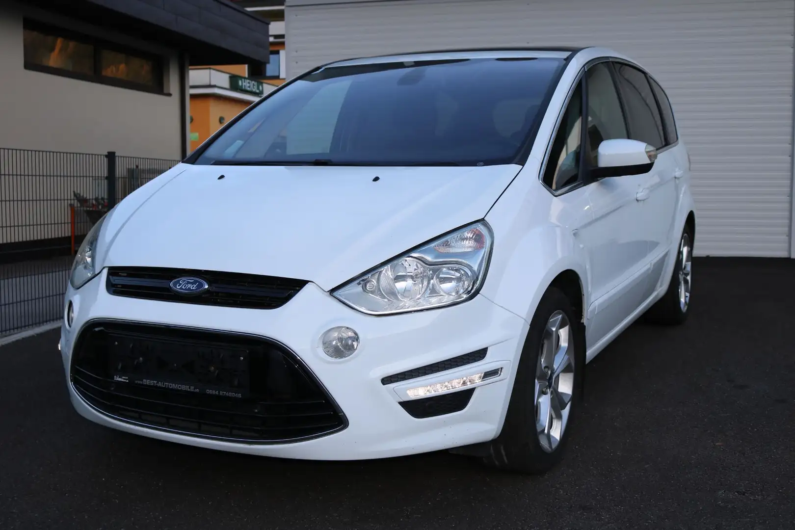 Ford S-Max Titanium .FIX PREIS. NUR FÜR EXPORT ODER HÄNDLER Weiß - 1