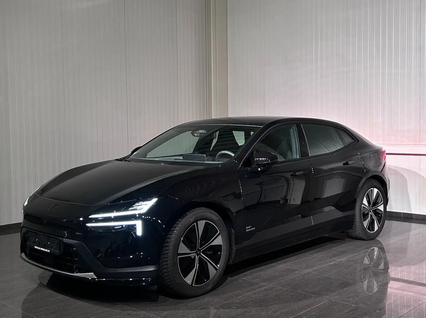 Polestar 4 Long Range 94kWh Single Motor Prime Schwarz - 1