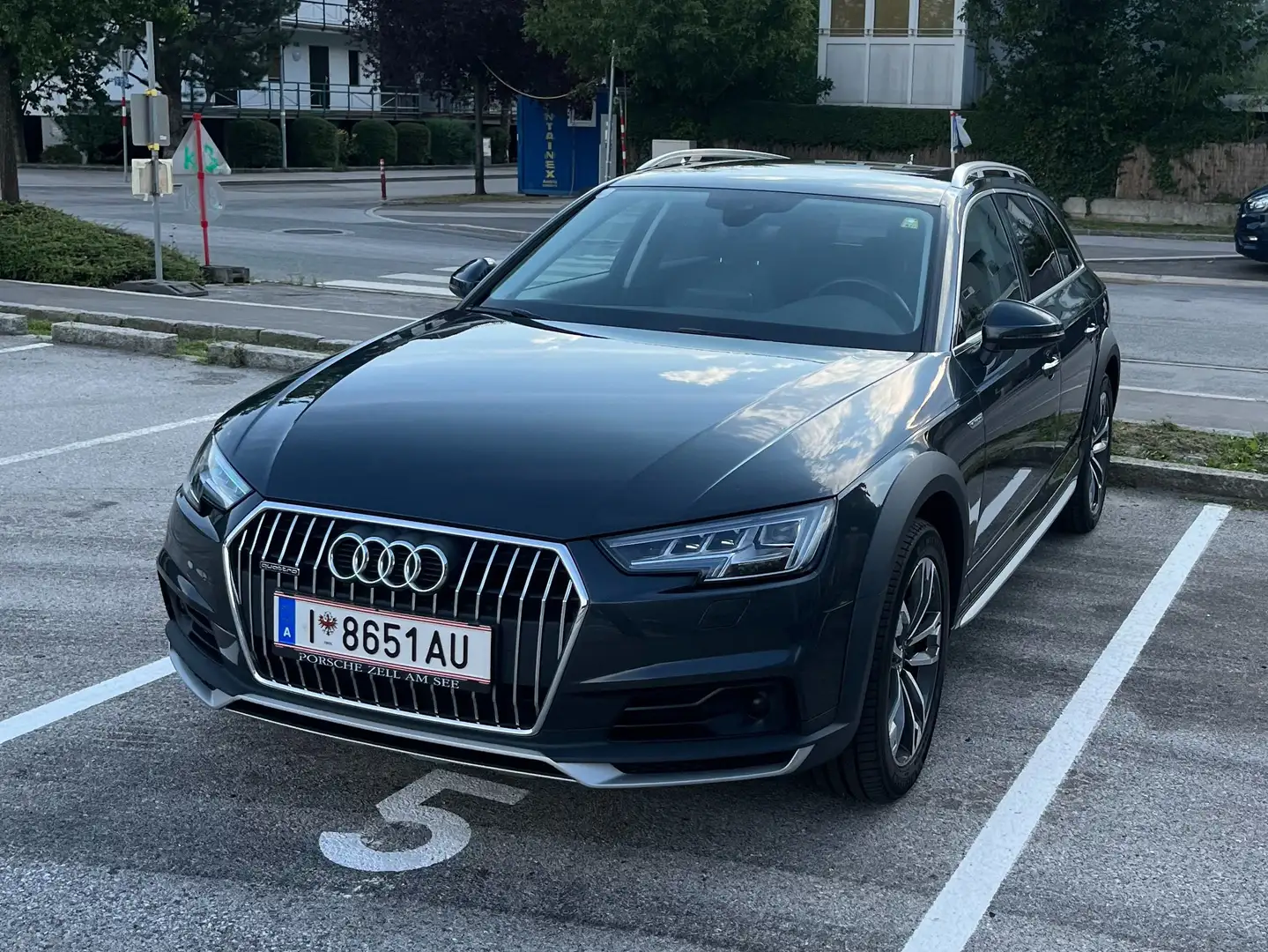 Audi A4 allroad 2.0 TDI Allroad Quattro, nur AUDI Service Gris - 1