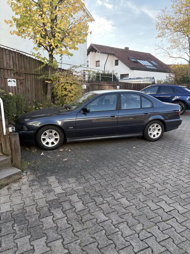 BMW 525i, foto 2
