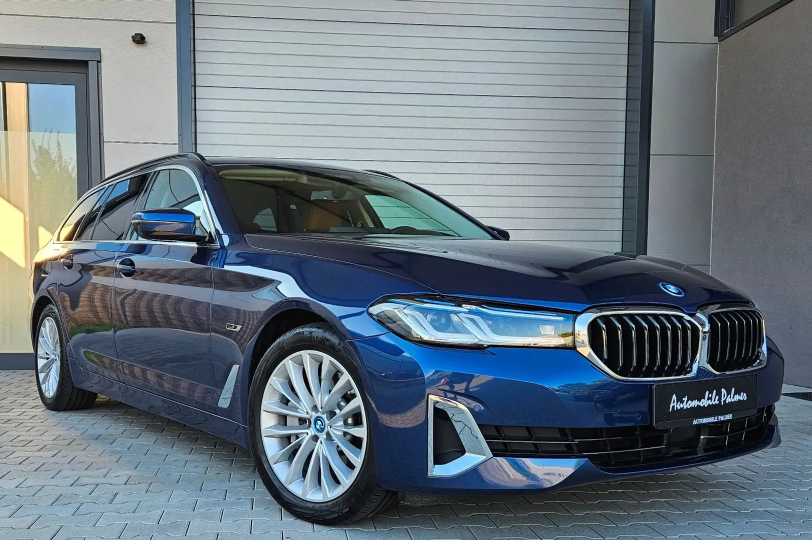 BMW 530 e xDrive T Luxury 1Hand Bleu - 2