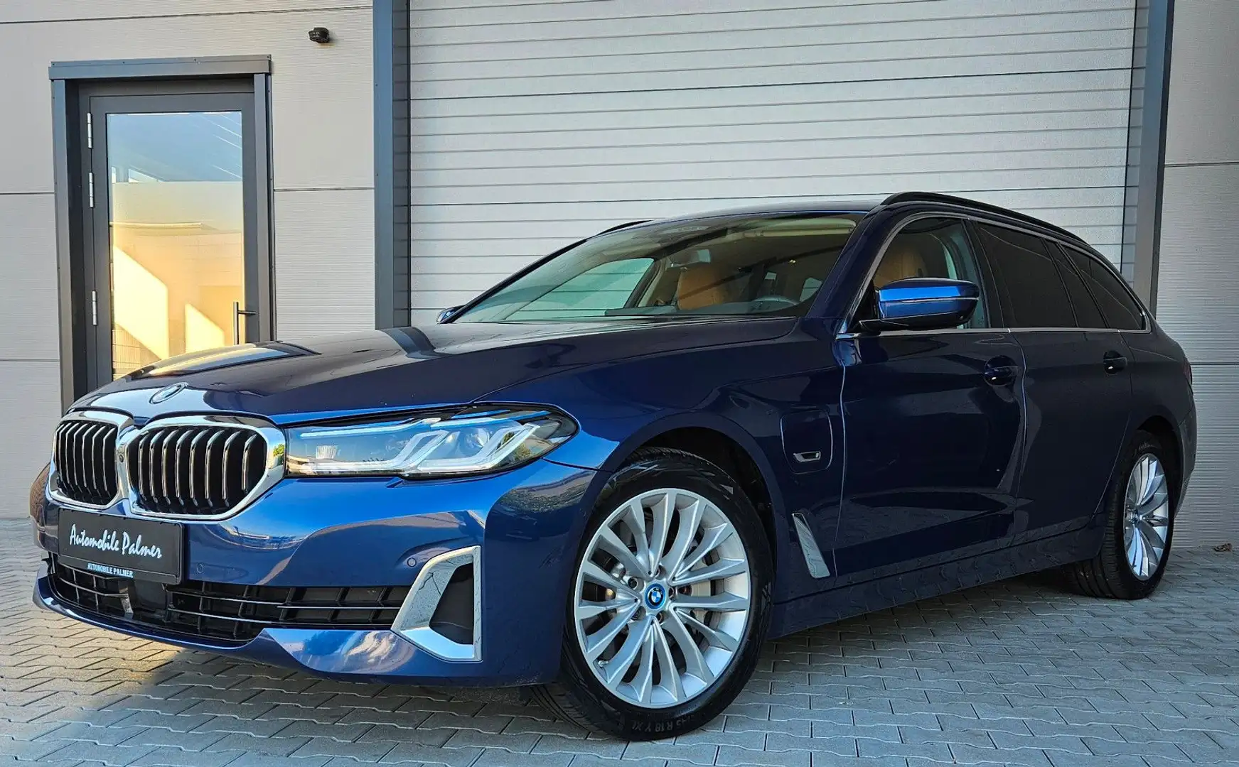 BMW 530 e xDrive T Luxury 1Hand Bleu - 1