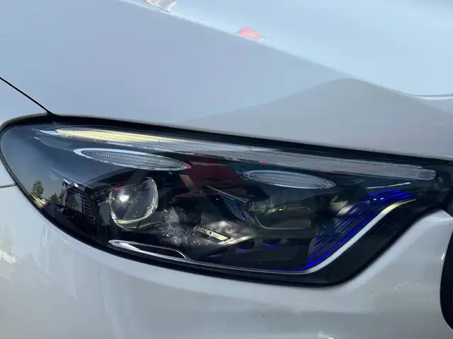 Mercedes-Benz GLC view 12