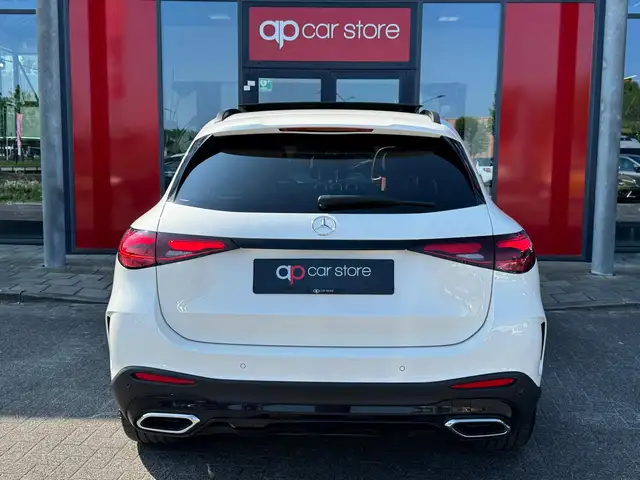 Mercedes-Benz GLC view 8