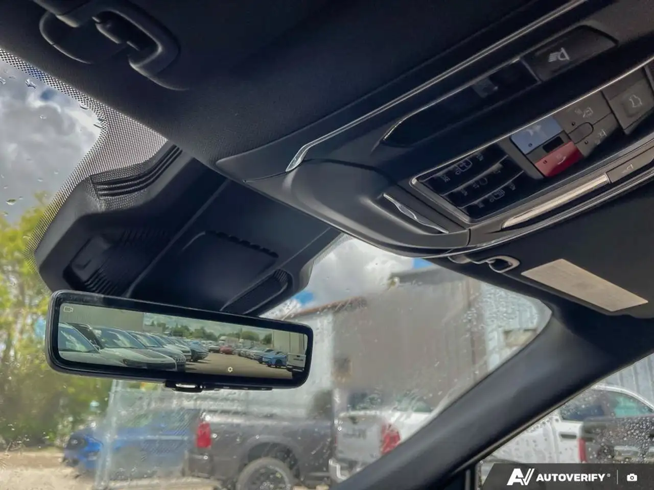 Jeep Cherokee снимка Jeep Cherokee