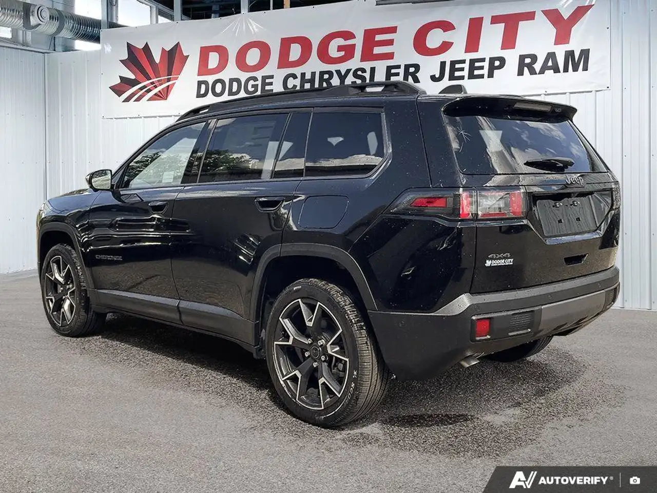Jeep Cherokee снимка Jeep Cherokee