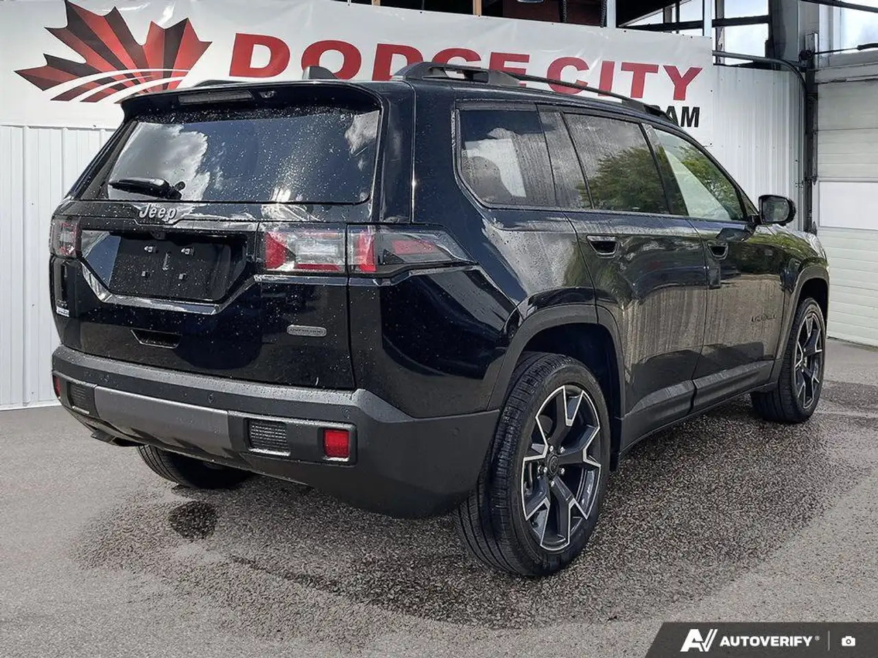 Jeep Cherokee снимка Jeep Cherokee