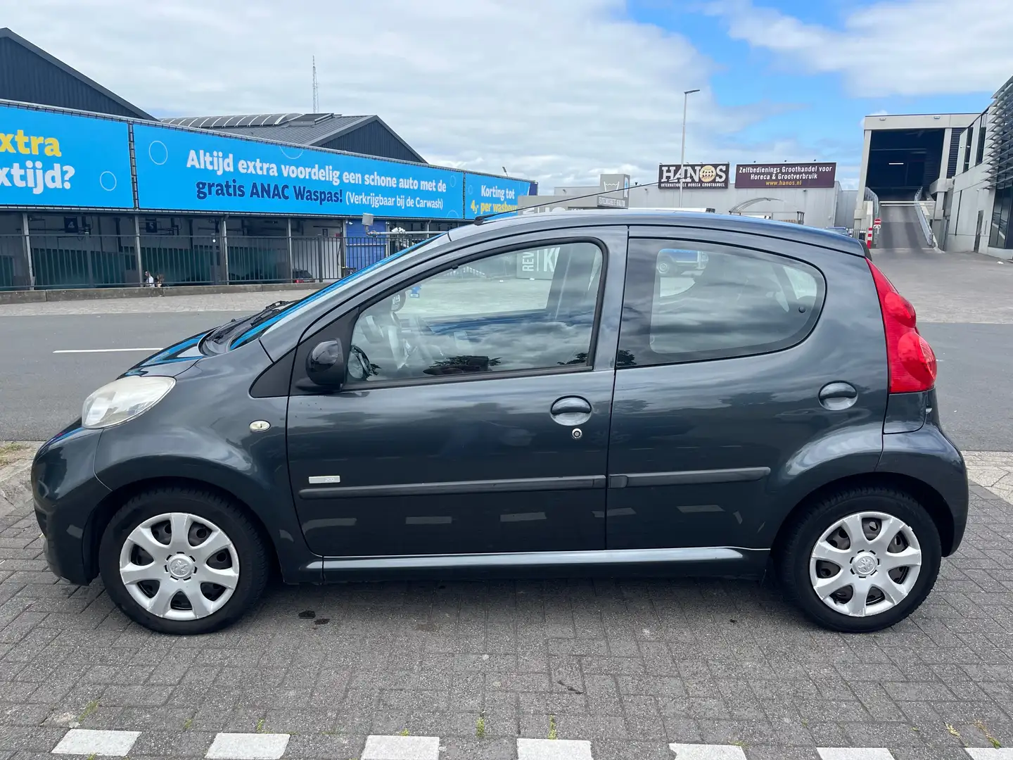 Peugeot 107 107 1.0-12V Millesim 200 Grijs - 1