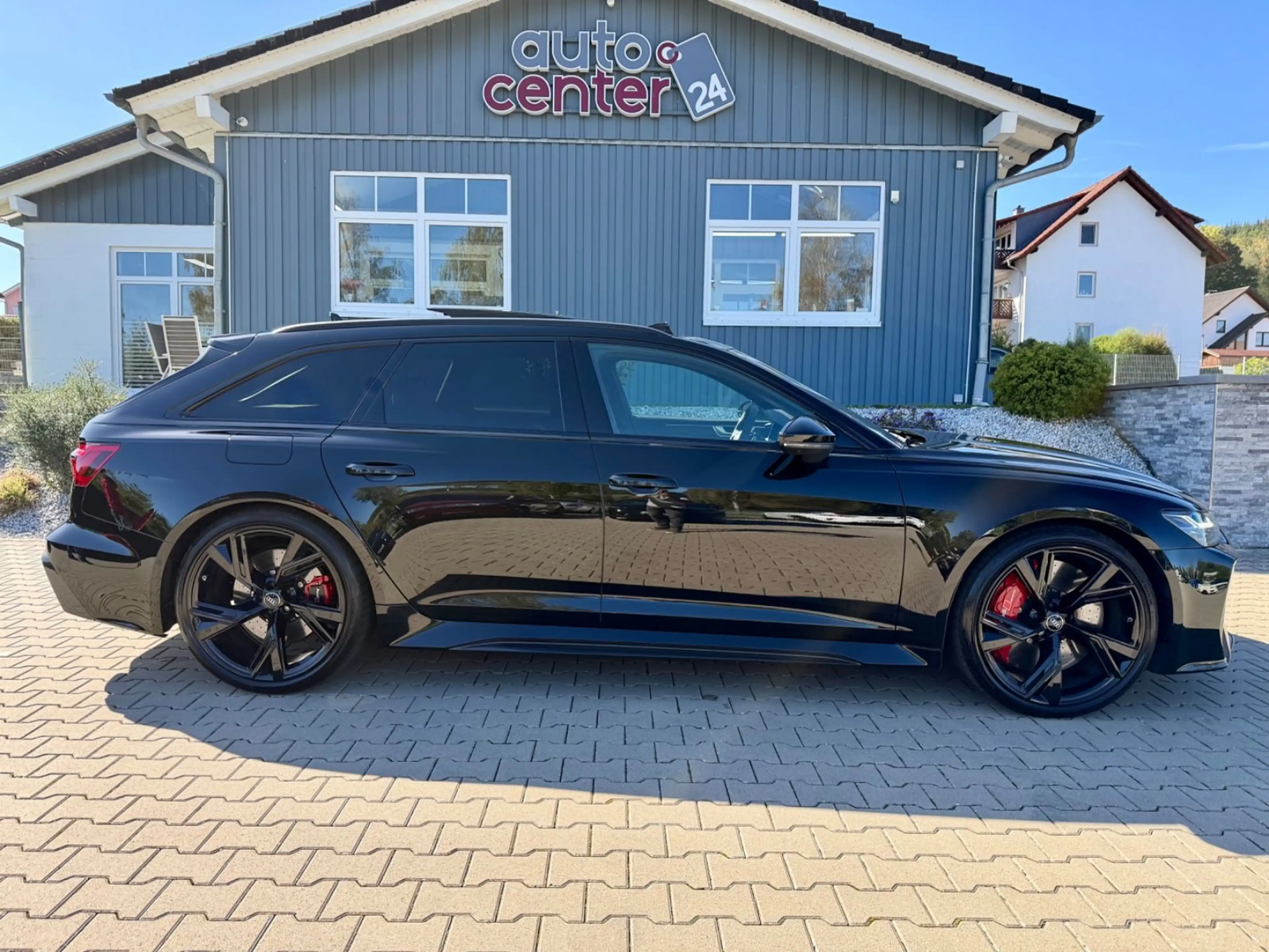 Audi RS6 °Keramik°HeadUp°Laser°Carbon°22 Zoll°Pano — photo 2